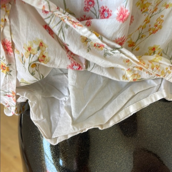 MNK Cream Floral Puff Sleeve Blouse with tie back - Picture 7 of 7